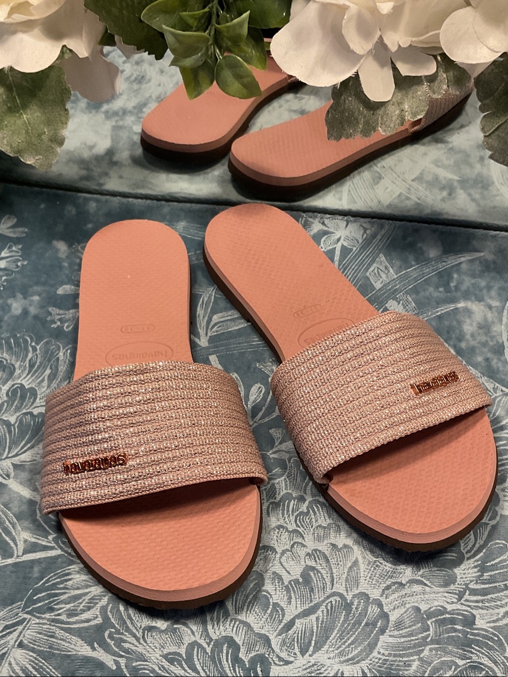 Havaianas Rose Pink Slide Sandals with Woven Metallic Strap